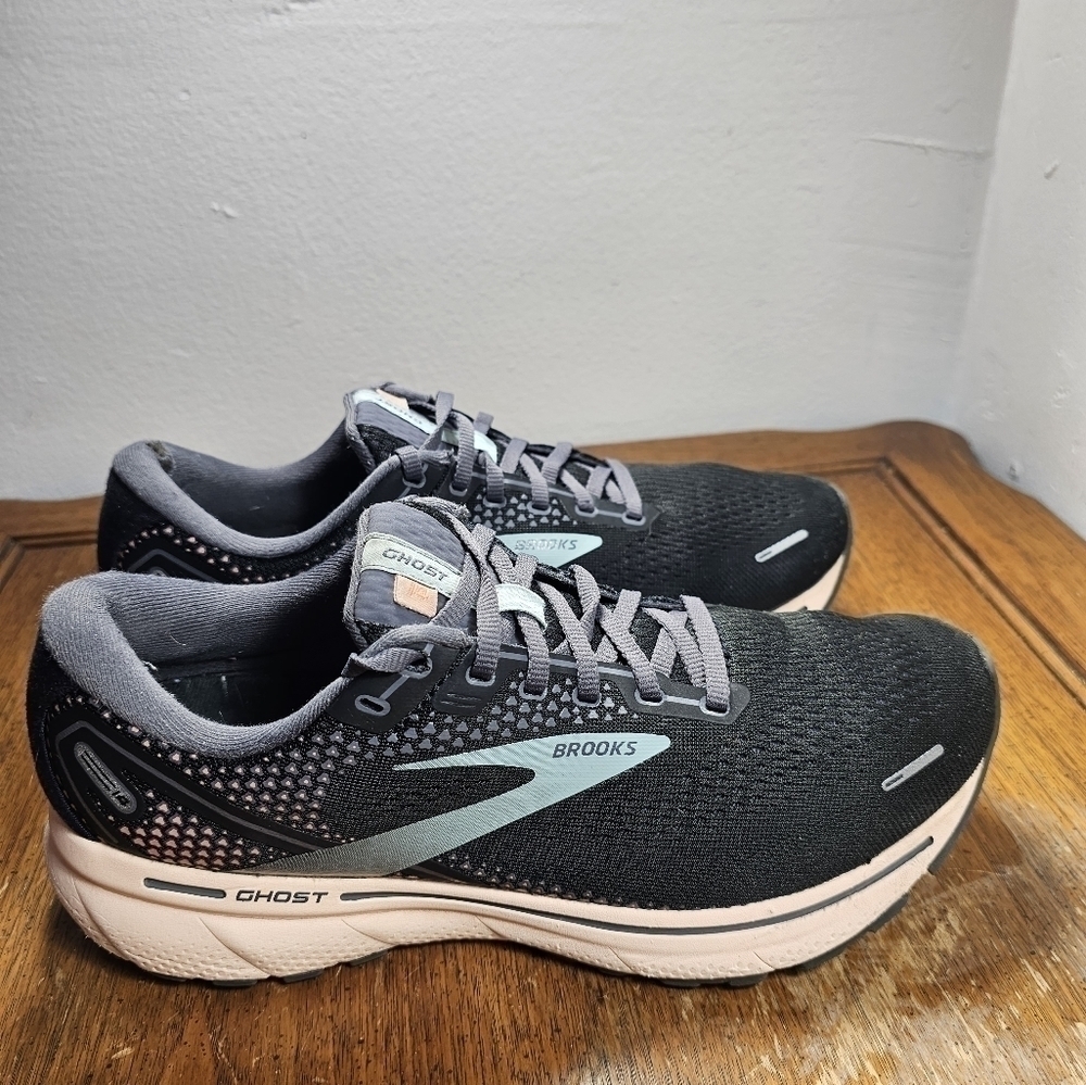 Brooks Ghost 14 Running Shoes Women's Size 11it have a little tear inside the s - Picture 3 of 8